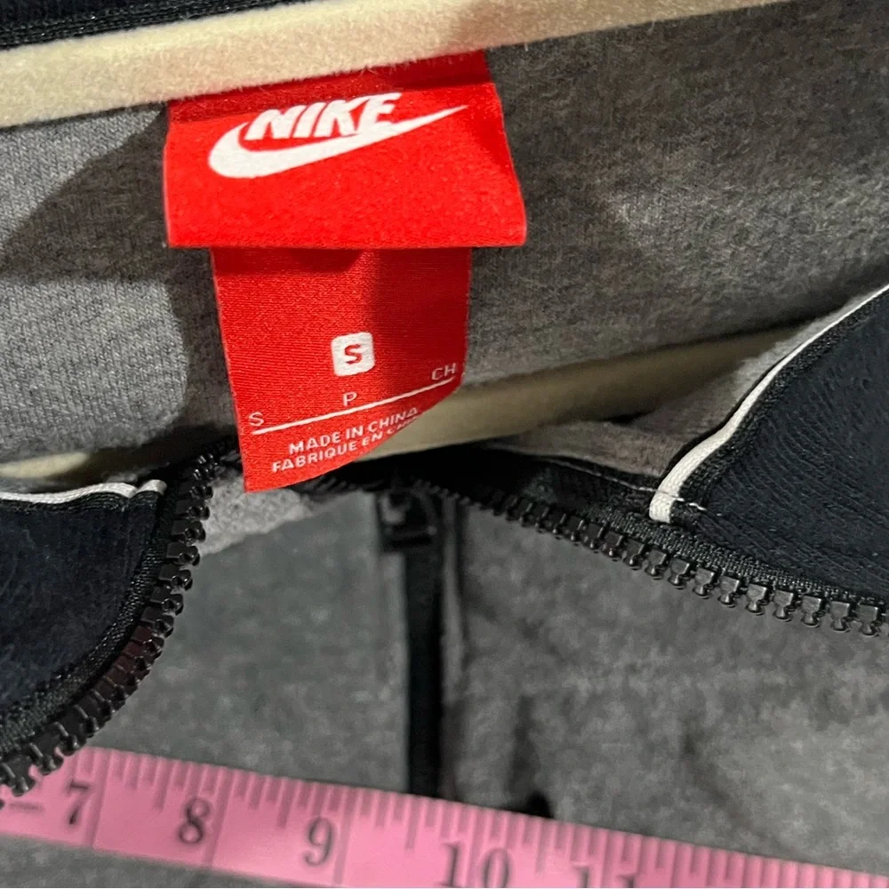 NIKE WOMENS ZIP JACKET (a504)
